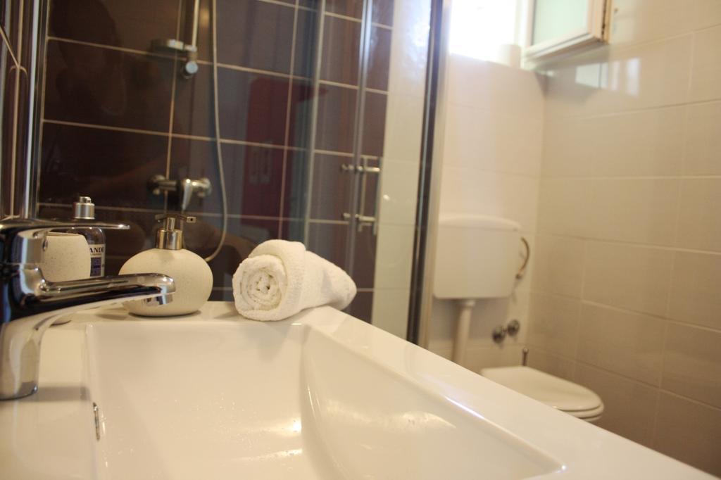 Martina Sun Apartment Zadar Room photo